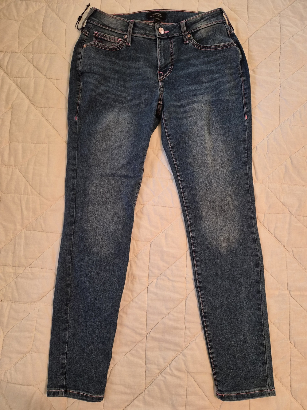 True Religion 'Jeannie Curvy'  Mid Rise Skinny Jeans - Size 28